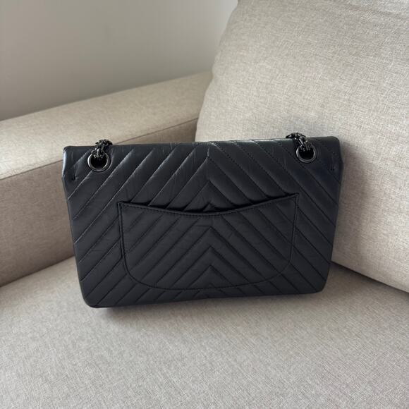 CHANEL 2.55 So Black Reissue Aged Calfskin Quilted Chevron Chain Flap Bag 226 - Picture 6 of 13